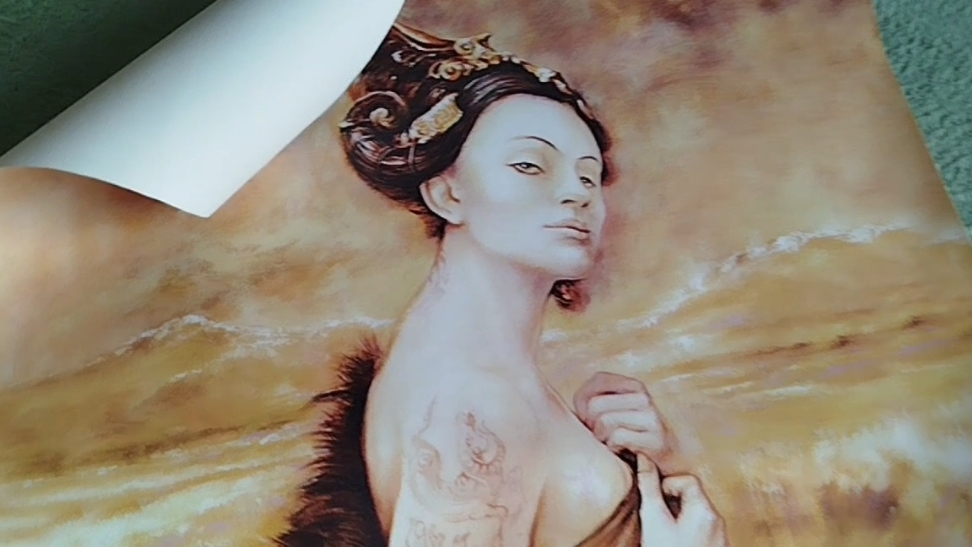 Любимая картина лежит в шифоньере
Стыдно,товарищи!!)))