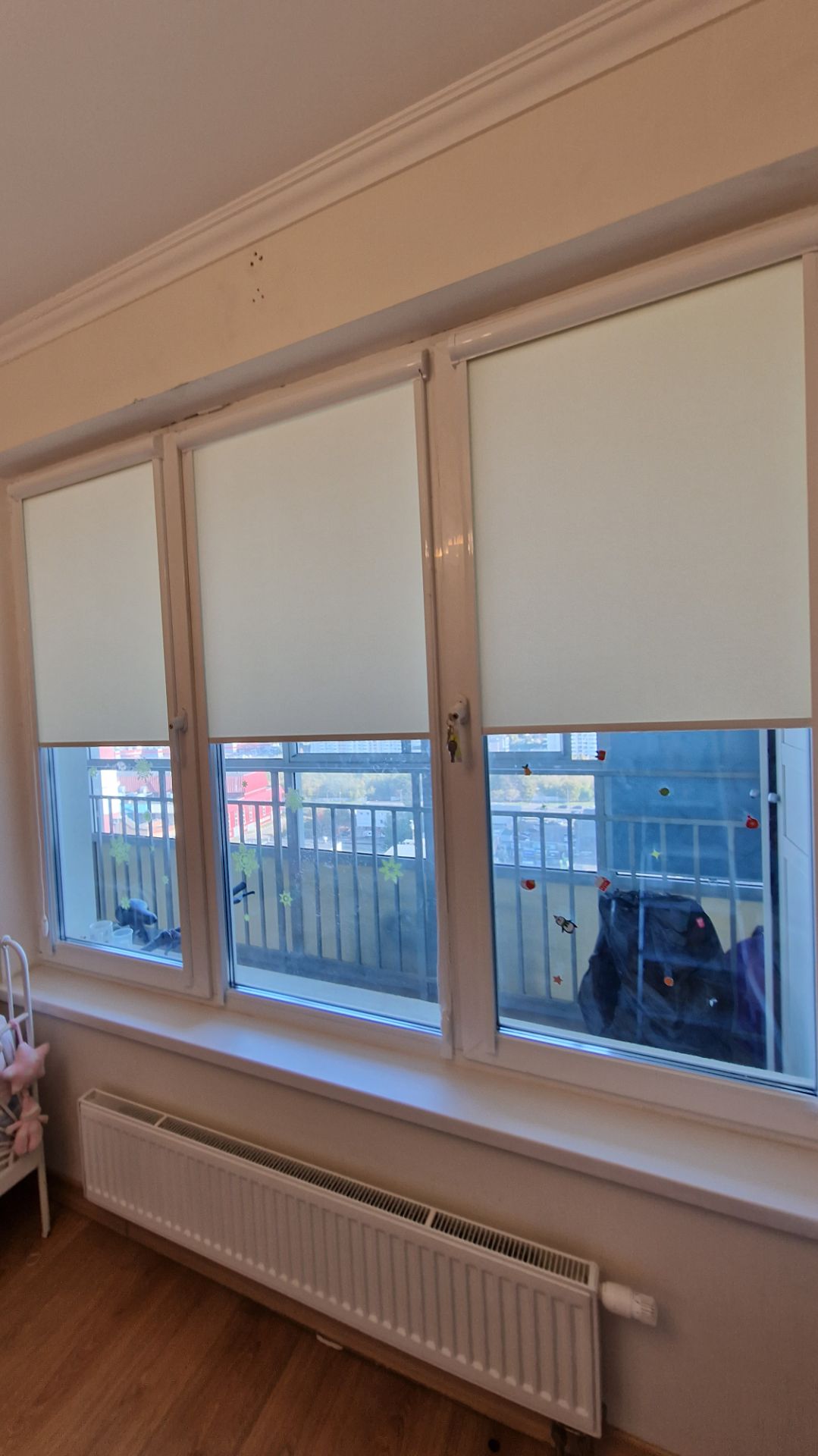 Кассетные рулонные шторы с направляющими уни2. Ткань Монако бежевый