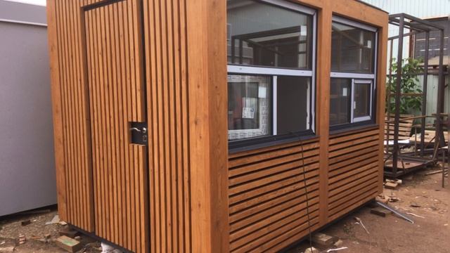 Торговый киоск в стиле ЭКО на двух сотрудников