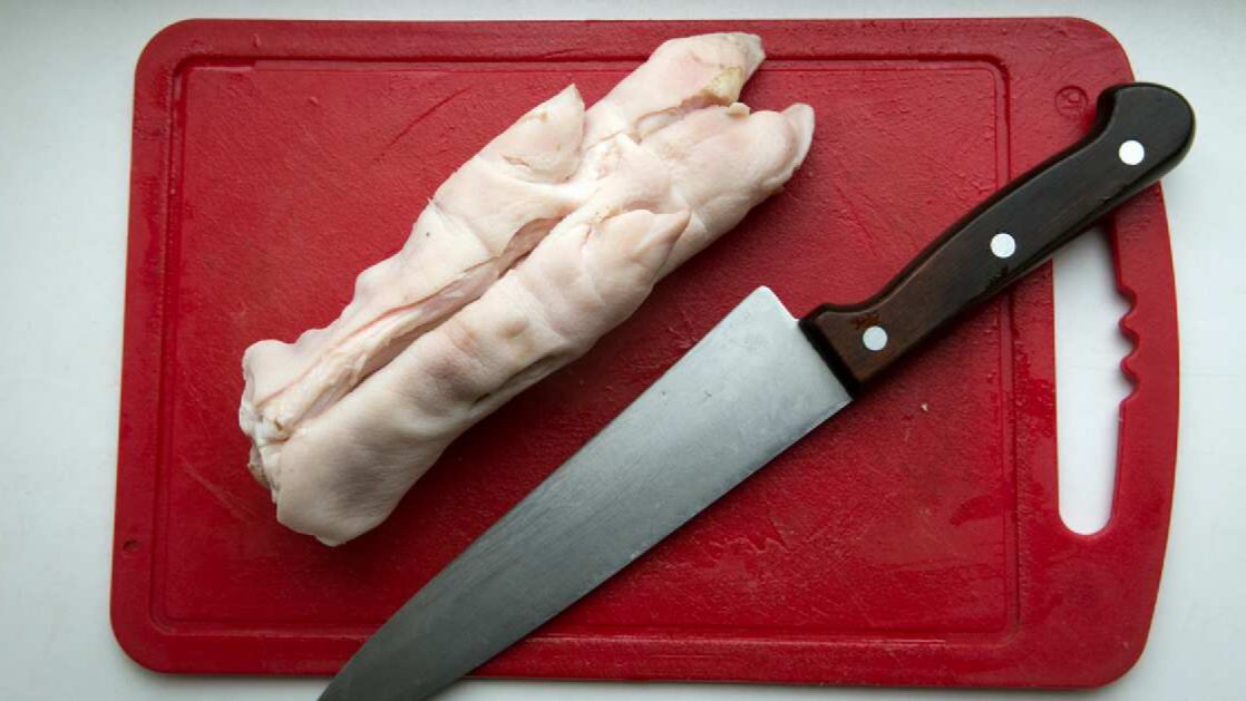 У москвича случился инфаркт из-за приступа аллергии на свинину