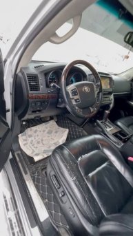 2011 TOYOTA LAND CRUISER 200