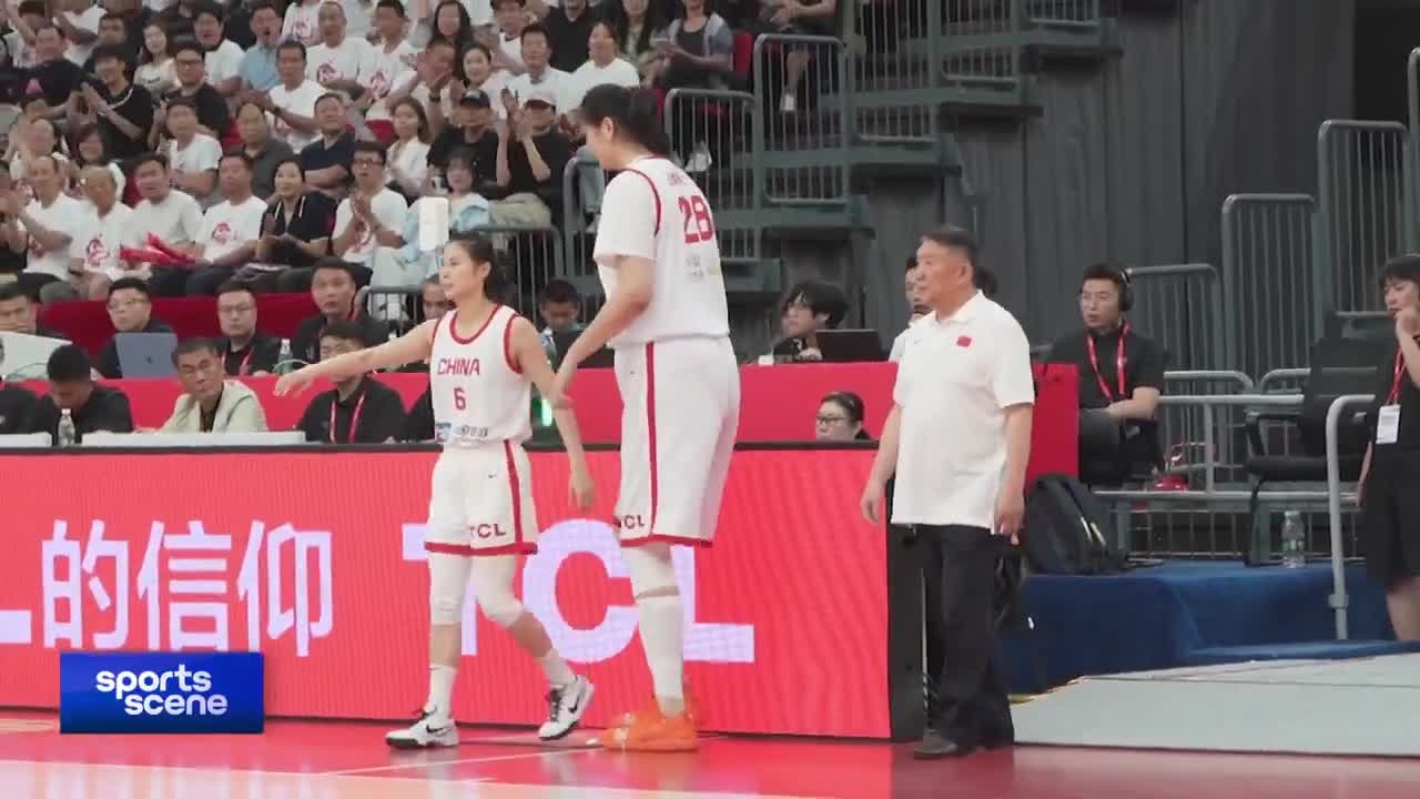 18-летняя баскетболистка Чжан Цзыюй, ростом 226 см, дебютировала за взрослую сборную Китая в матч...