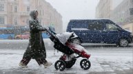 Москва пережила самую холодную ночь текущей зимы, улицы засыпало снегом