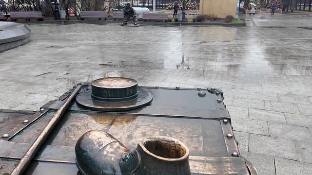 Призраки представления. Что оставили после себя клоуны Церетели на Цветном Бульваре в Москве?