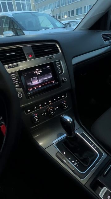 Volkswagen Golf Хетчбэк 5 дв. Comf1.4 DCT 2013г