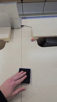 Когда среди ноутбуков нашёл galaxy z flip7 #galaxy #samsung #zflip7