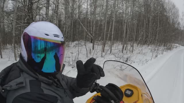 Снегоход СТЕЛС СТАВР , первые Зимние ПАКАТУ декабрь 2025 г. горы ,косогоры, падения.