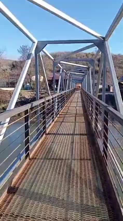 С. Лермонтово. Пешеходный мост сделали