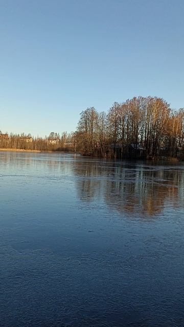Кинул льдину на лëд .mp4