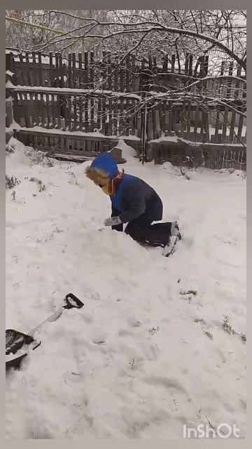 минус сейчас на улице но всё равно вышел