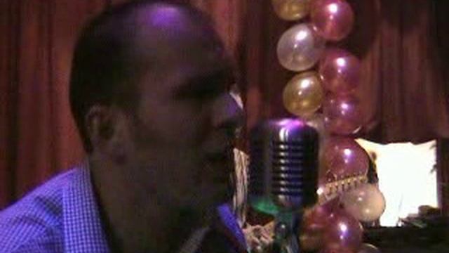 Крыжовник-Moody blue