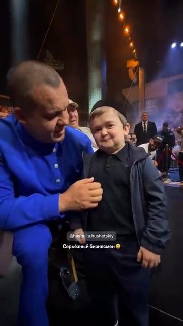 😄Глава лиги IBA PRO Умар Кремлев предложил «Клубничному Чокобою» Хасбику за большие деньги