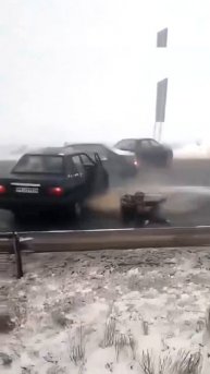 Скользкая дорога.