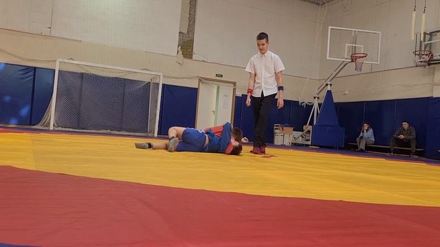 Боремся в школе перед новым годом.