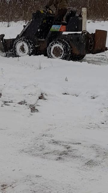 Мини погрузчик Волгодонец.