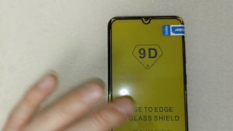 Как поменять стекло на телефоне