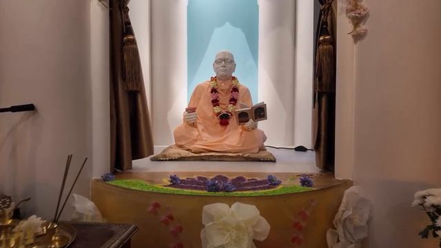 Видео с установки мурти Шрилы Б. С. Говинды Дев-Госвами Махараджа в Лахте🙏. 6 декабря 2025 года