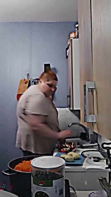 lv_0_20251213225939.mp4