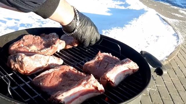 Барбекю зимой вдвойне вкуснее.