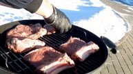 Барбекю зимой вдвойне вкуснее.