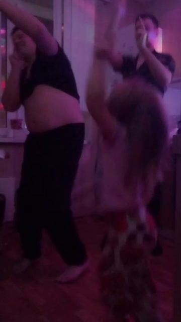 пистолетики субо Каролина отмочила