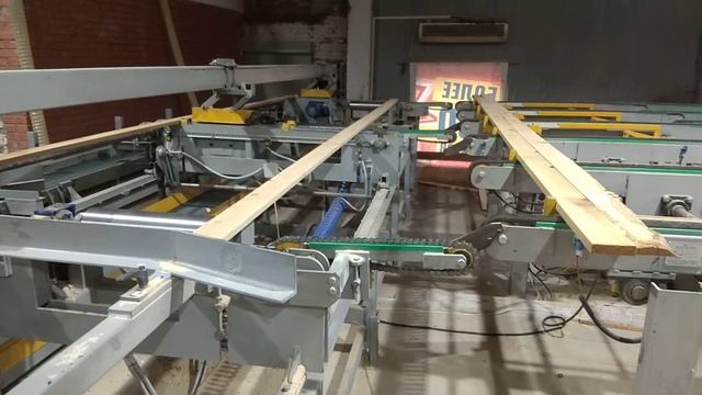 Торцовка проходного типа линии строжки Weinig с узлом отбраковки