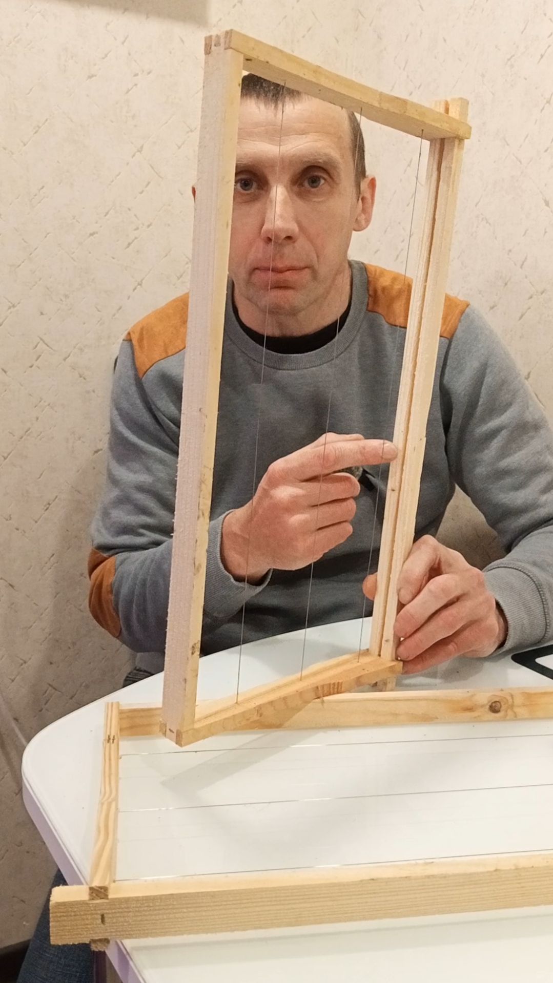 О целесообразности изготовления паза под вощину.