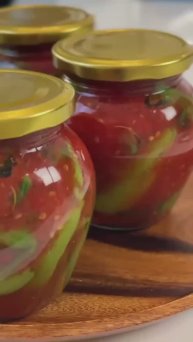 Зеленый стручковый перец в томатном соку