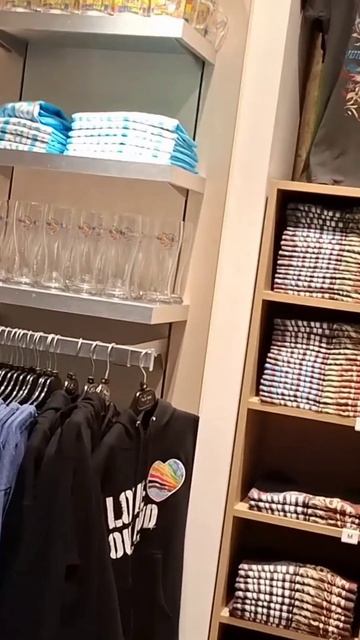 Хард Рок Кафе Мюнхен #hardrockcafe #мюнхен #рок #метал #акрида #выставка #знаменитости #рокзвезда