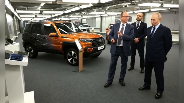 Веста за 2,4 МЛН или китаец_ Менеджер Lada ОШАРАШИЛ признанием_ «За 2 млн вы ТЕРПИЛЫ на патриотизме_