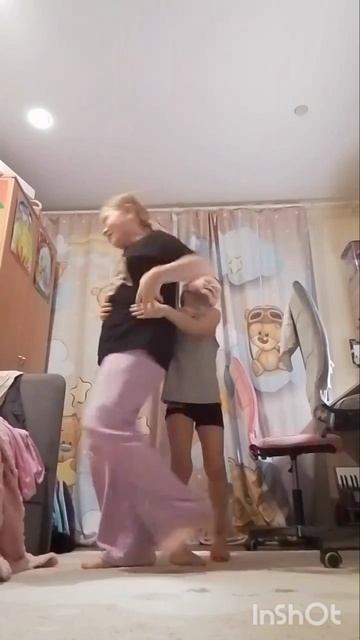 видео с братом