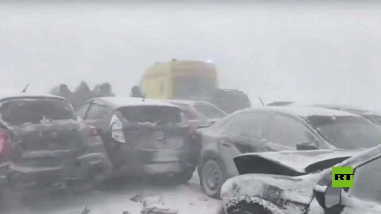 روسيا.. حادث سير كبير على الطريق السريع بينزا-تامبوف