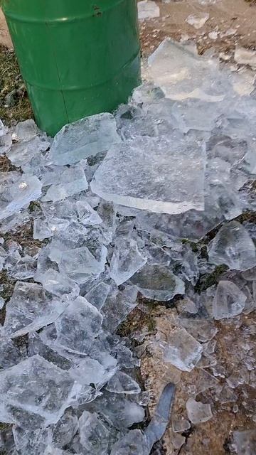 баня с бассейном по деревенски зимой.mp4