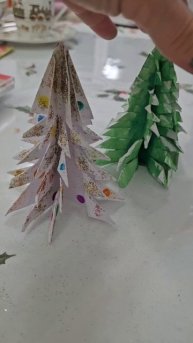готовые ёлки оригами.mp4