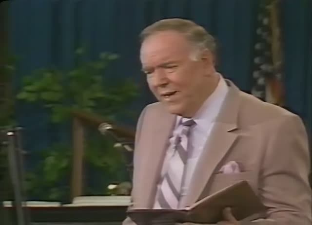 Kenneth E Hagin - The Believer's Authority - 03 - Reigning with Our Authority 110288