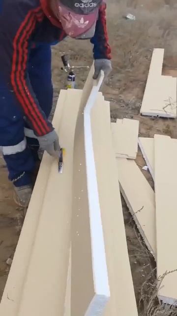 Необычный сайдинг для фасадов, сделанный из вспененного материала.