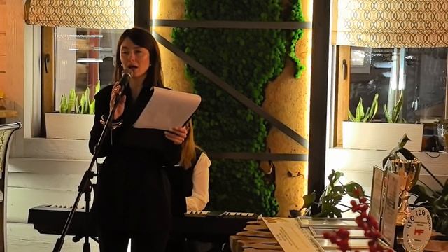 Анна Лама читает стихи. часть 1