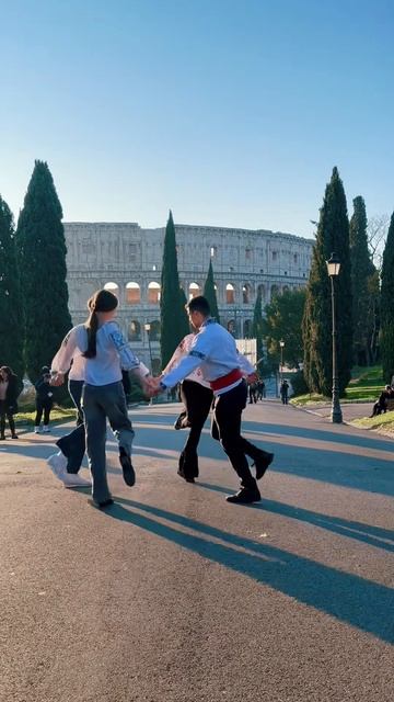 🔴 Un mare salut de la Roma 🤗
