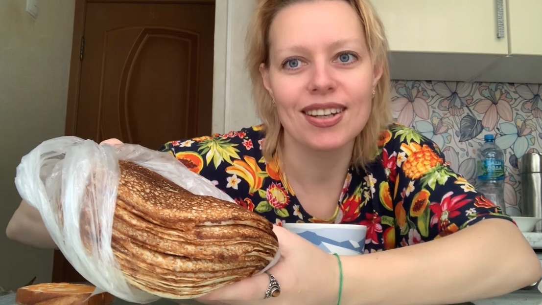 На мукбанг блинчики 🥞 и музыкальный суп