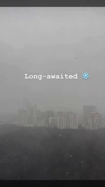 Обещанный сегодня синоптиками снег все-таки пошел в Крылатском, Кунцево и окрестностях ☃️