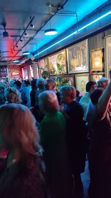 Романтики...... 14.12.25.