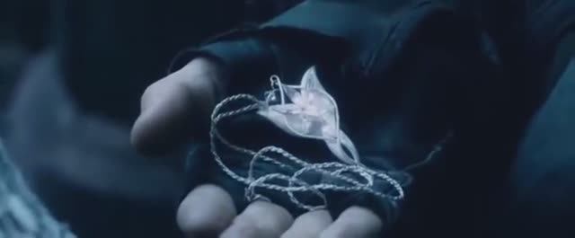 Мельница Воин вереска Арагорн получает чашу воды от девы