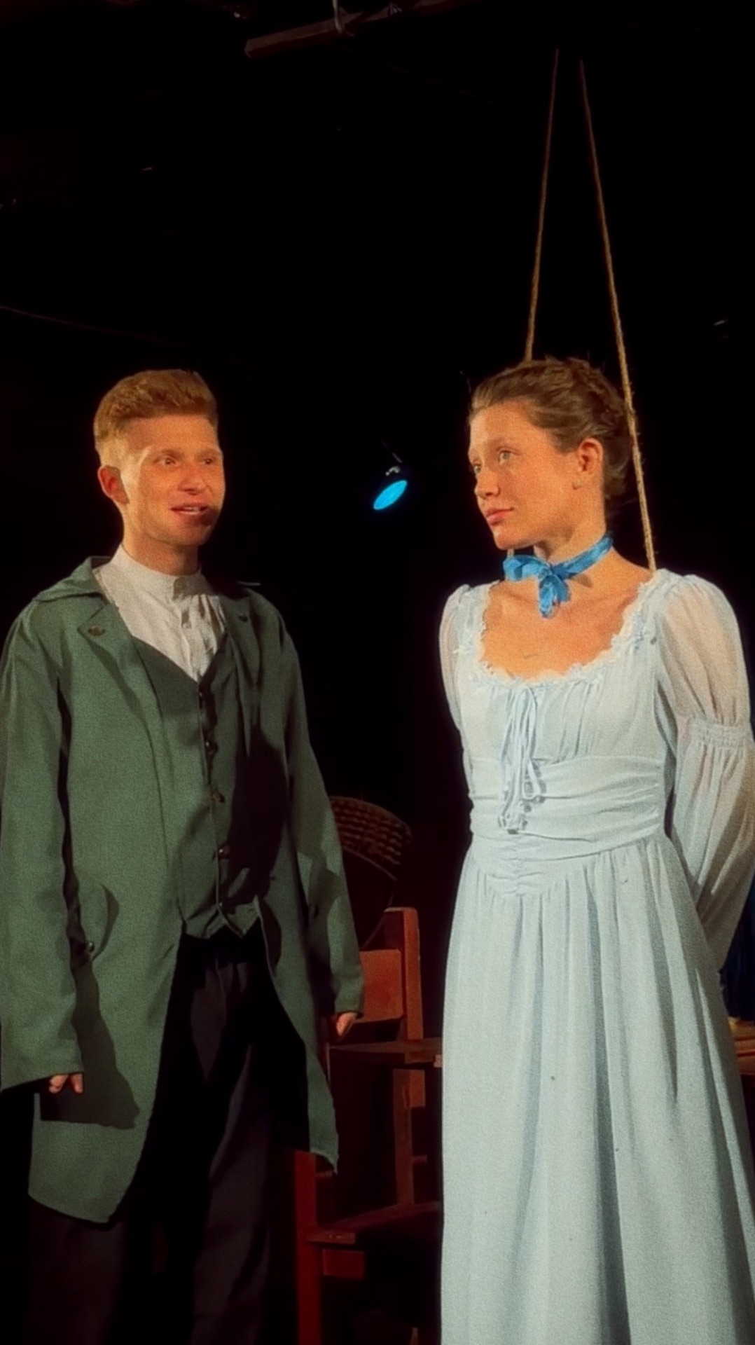 со своим сценическим любимым