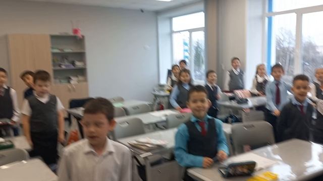 1б класс 7ая школа поздравляет меня с днем рождения