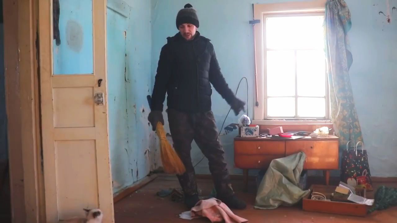 РЕМОНТ ДОМА В ДЕРЕВНЕ, ВСКРЫЛ ШТУКАТУРКУ И БЫЛ В ШОКЕ!!!