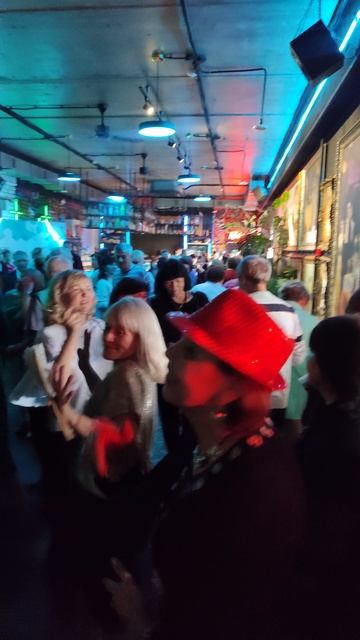 Где то на белом свете.... 
 14.12.25.