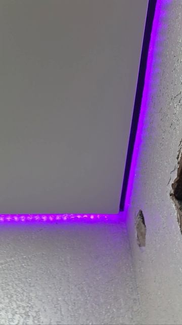 парящий по периметру лента RGB,и световые линии квадрат в квадрате пятёрка лента в два ряда