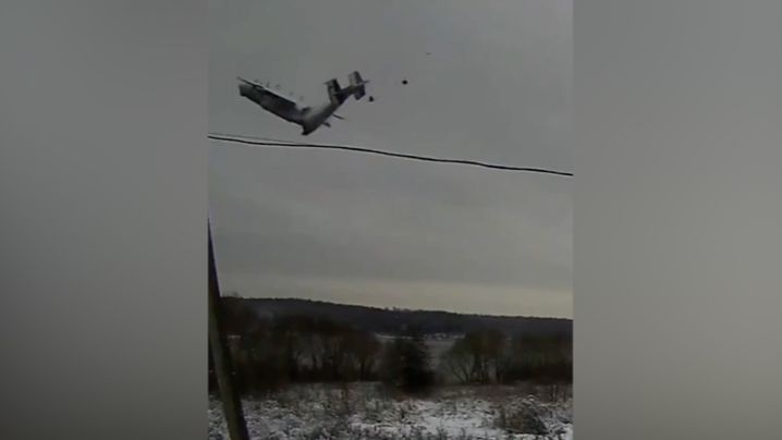 Появились кадры крушения самолета Ан-22 в Ивановской области