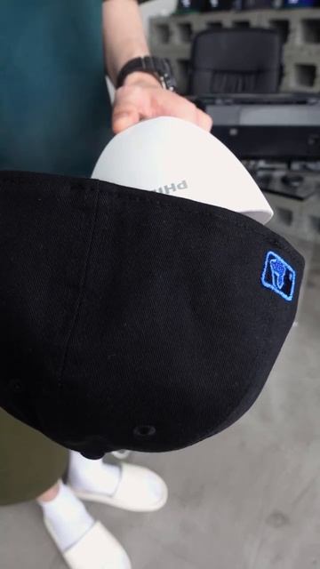 Как растянуть фиттед, если чувствуете, что бейсболка жмет