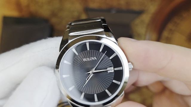Bulova Calendar Date Quartz. Простая классика на каждый день